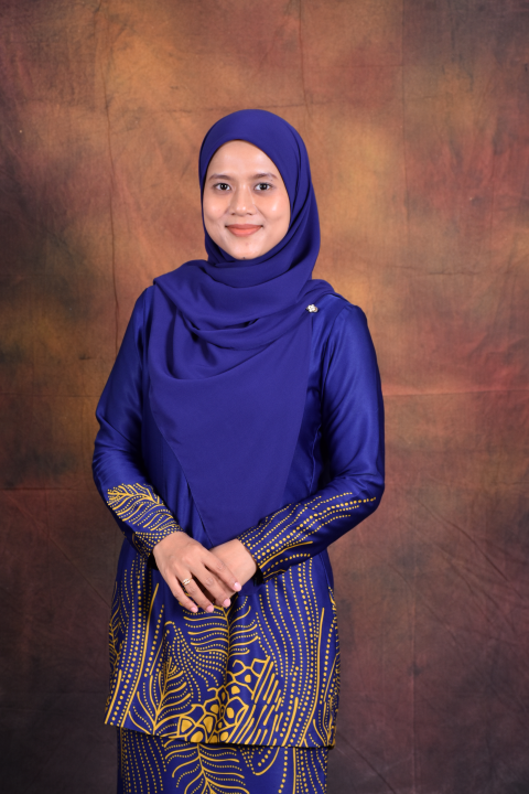 <strong><br>HASNIDA HAMDAN<br></strong></br>