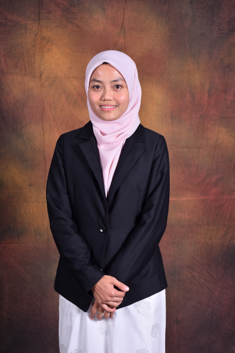 <strong><br>NUREDAYU HANIS HELMEE</strong></br>